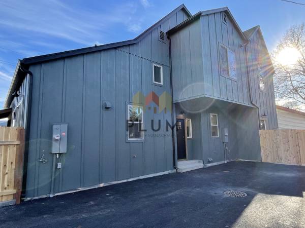 $2,195 / 3br - 940ft2 - 1125 South Catlin Street, Unit B (Missoula)63656975099521121