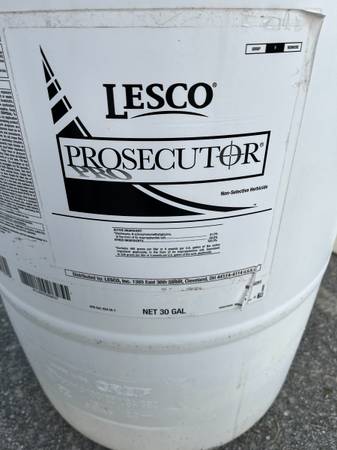 30 Gallon Barrel white empty 1