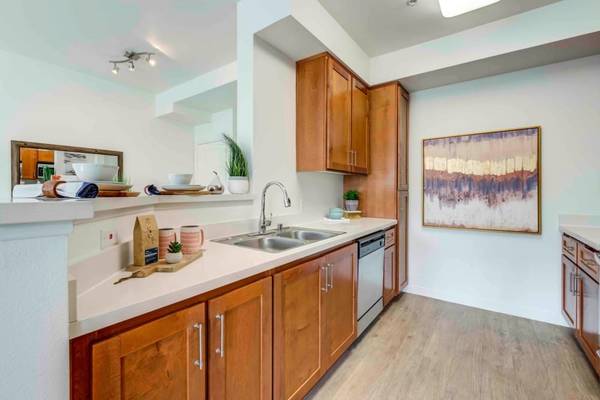 $2,927 / 2br - 1083ft2 - 2bd 2ba, En Los Ángeles, Taquillas para Paquetes (9733 Topanga Canyon Blvd, Los Angeles, CA)63840115230977122
