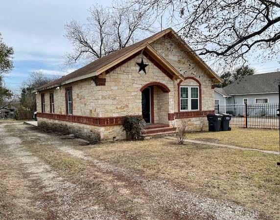 3 Bedroom 2 Bath - Half Off First Month's Rent 1