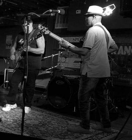 Tecladista de Blues/Rock/Blues B-3 buscado (Raleigh)63654754964099121