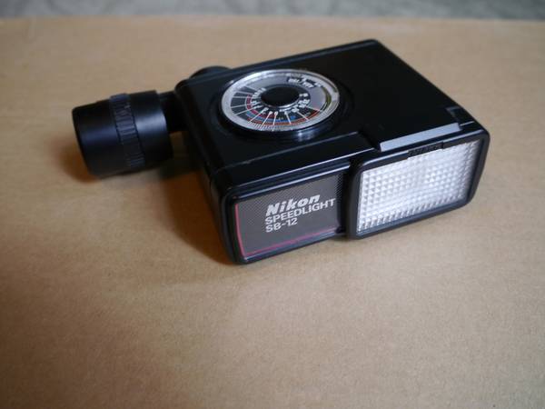 Nikon Speedlight SB-12 flash unit 1
