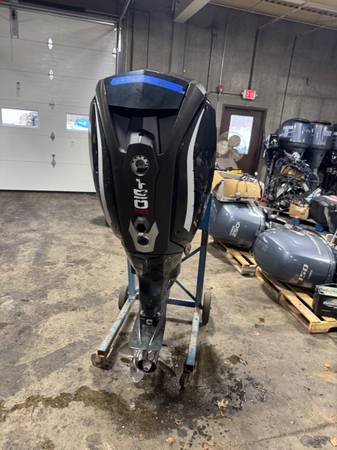 2019 Evinrude G2 Etec 150 HO DFI Motor para Barco Fuera de Borda 25" E-Tec - $6,500 (Seabrook NH)63437857758339122