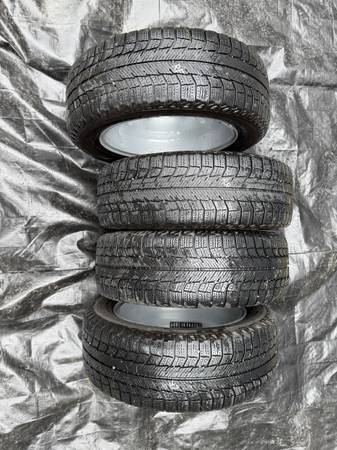 MINI llantas plateadas de 7 agujeros - $180 (Este de Everett)63471325323139124