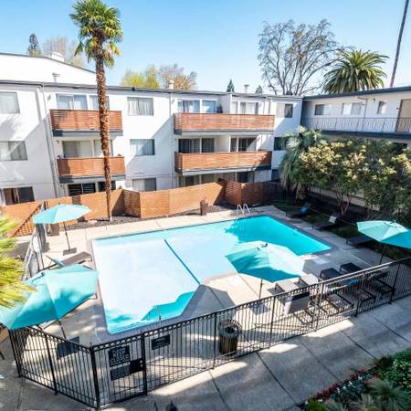 $2,395 / 1br - 750ft2 - Centro de fitness, instalaciones de lavandería, balcón privado (redwood city)63667905632641120