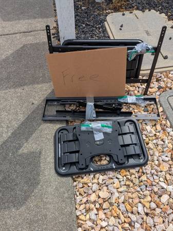 Curb Alert - TV wall mounts 1
