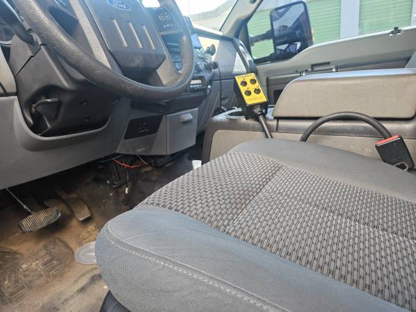 2016 Ford f450 V10 Wrecker - Photo 5