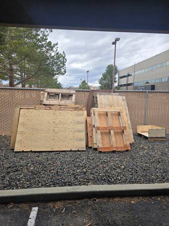 FREE Pallets 1