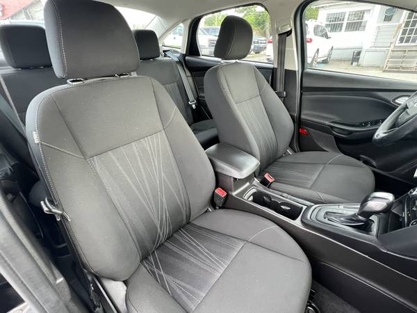 2016 Ford Focus SE - Aire Acondicionado Helado - $6,300 (Lawrenceville)63620886983299124