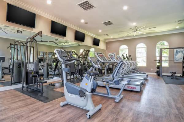$3,242 / 2br - 1086ft2 - Vista CA, Energy Star Appliances, 2/bd 2/ba (1850 Thibodo Rd, Vista, CA)64037222308225124