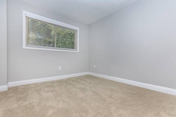 $2,620 / 3br - 1175ft2 - Two Play Areas, Reserved Parking Available, 3/BD 2/BA (4820 Kenmore Avenue, Alexandria, VA)63895919895811124