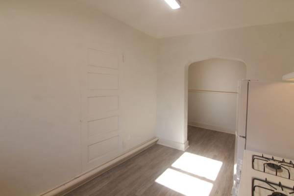 $900 / 486ft2 - Nice Studio, All Utilities Included, Full Kitchen & Bath (Regent Square - Frick Park - 500 Todd St)64013203096193124