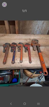 (5) Pipe Wrenches 1