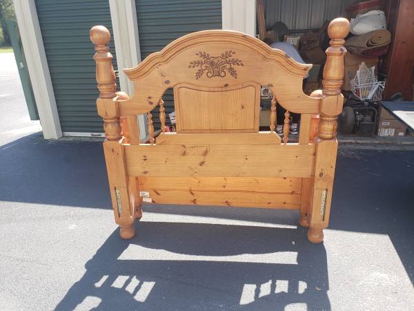 Queen  size bed 1