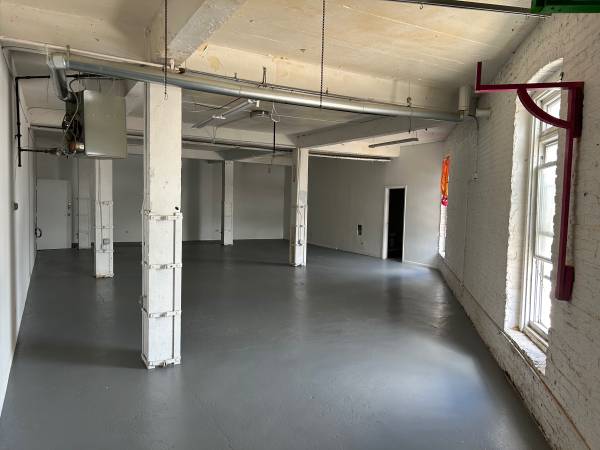 Pilsen Creative Workspace 1