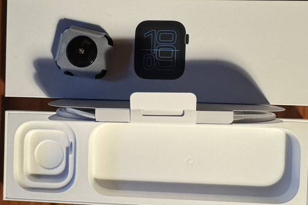 Apple Watch SE3 40mm - electronics - by owner - sale