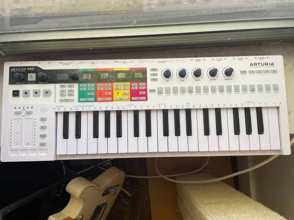 Arturia Keystep Pro 1