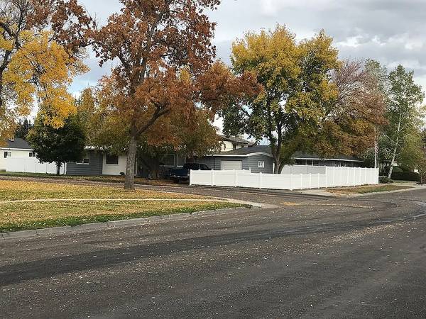 $275,000 / 4br - 2054ft2 - Saint Anthony $pecial priced 4 quick sell           ARV  350k (St Anthony)63952519636098120