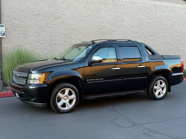 2008 Chevrolet Avalanche LTZ 4WD - CUERO / ASIENTOS CALEFACCIONADOS / ¡RARA! - $9,900 (Avalanche en Beaverton)63624376814083121