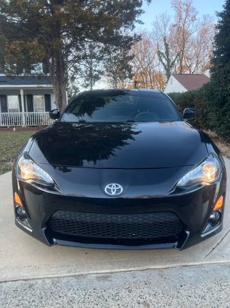 2015 scion fr-s 6 speed manual transmission - $11,300 (Charlotte)63613365566081122