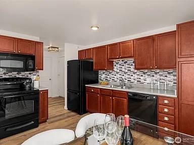 $1,450 / 1br - 783ft2 - Admite mascotas - Un dormitorio (Issaquah)63659631994755121