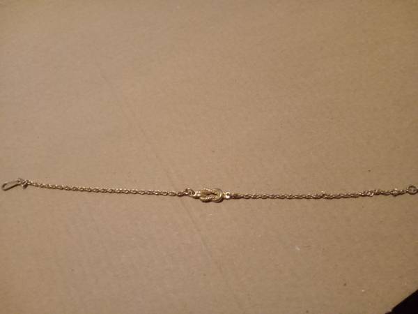 7" gold bracelet 15 dollars 1