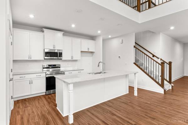 $594,990 / 4br - 2964ft2 - ¡Construcción nueva lista para mudarse en el oeste! (Cleves)63974613246082124