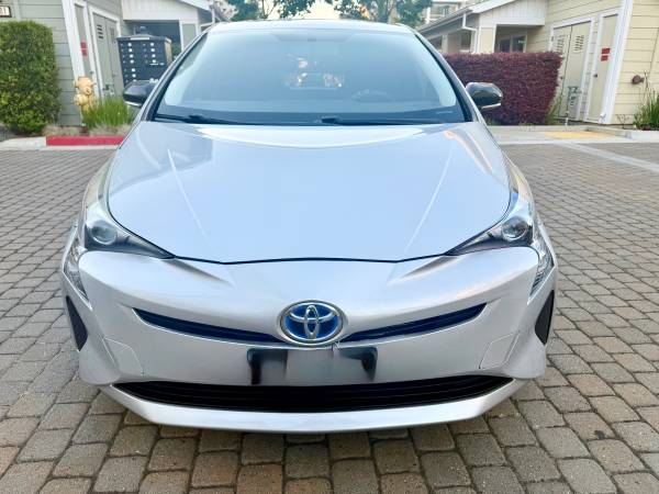 2016 TOYOTA PRIUS III 52 MPG EXCELENTE ESTADO - $10,900 (ingleside / SFSU / CCSF)63624196092161122