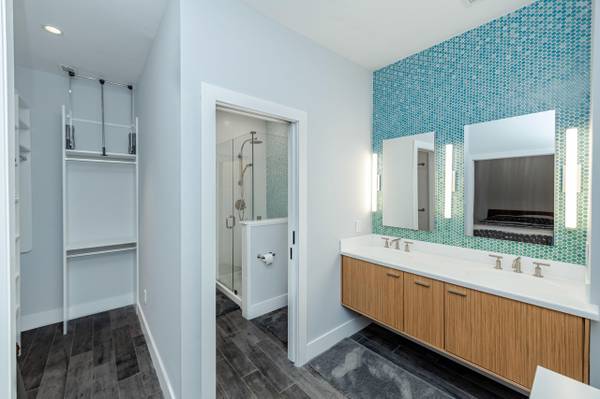 $2,300 / 1br - 1168ft2 - Super amazing 1bd/1.5ba in 55 Ashley Ave64015947805699124