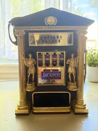 Caesars Palace 1989 Franklin Mint Tabletop Slot Machine 20 Tokens 1