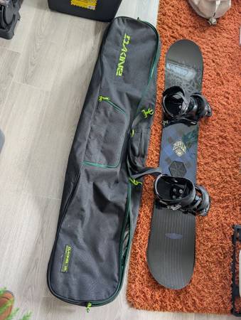 K2 Zeppelin 153 Snowboard + Burton Bindings + Dakine Bag – Good