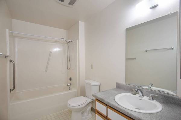 $1,107 / 1br - ONE BEDROOM AVAILABLE $1107 - Your new Apartment home is waiting! (Portland)63672653970435124