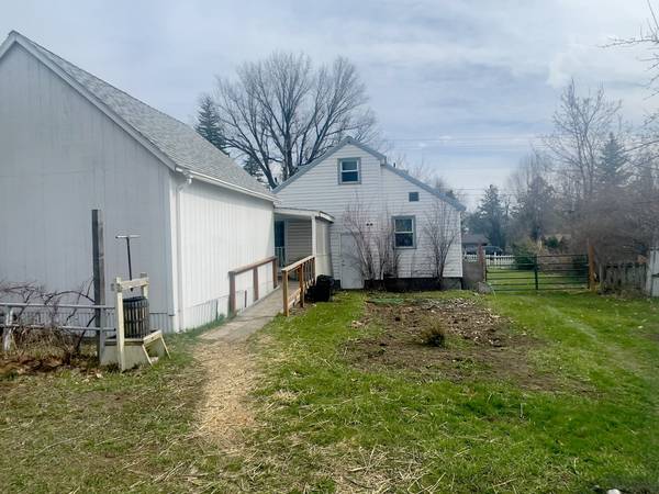 $267,500 / 4br - 1167ft2 - Cute 4brm 1.5 bath home on .34 of an acre (Klamath Falls)63794870044803123