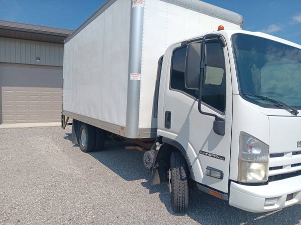 2015 Isuzu NPR-HD - Photo 2