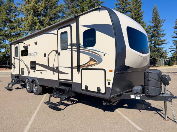 2020 FOREST RIVER ROCKWOOD 2906RS! 1