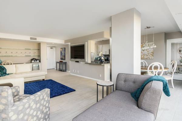 $120 / 2br - 1375ft2 - Bridge views from this gorgeous Coronado Shores home (Coronado, CA)63657192403585123