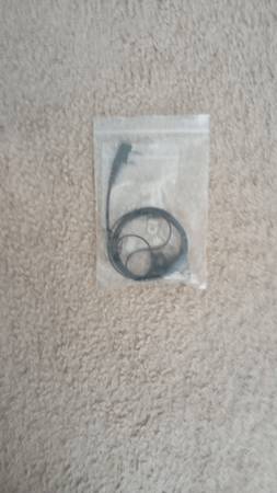 Baofeng UV-5R  2 Pin Flexible Acoustic PTT Mic / Earphone Headset 1