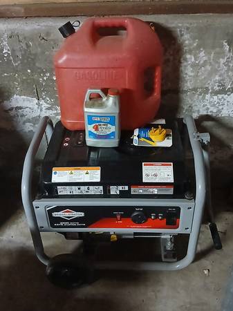 Generator/ Briggs & Stratton 3500 watt 1