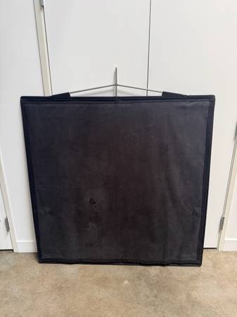 Matthews 48"x48" Solid Floppy 1