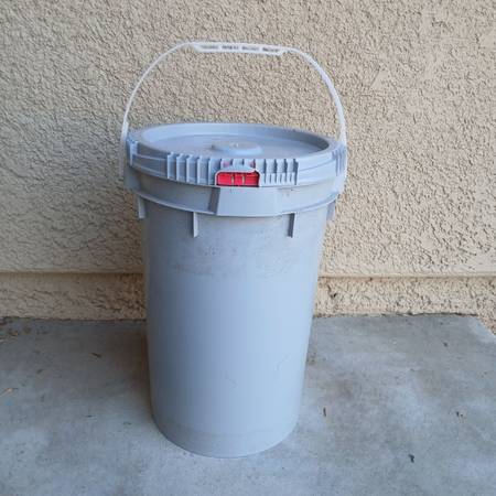 Airtight Rain and Water Barrel Bucket 1