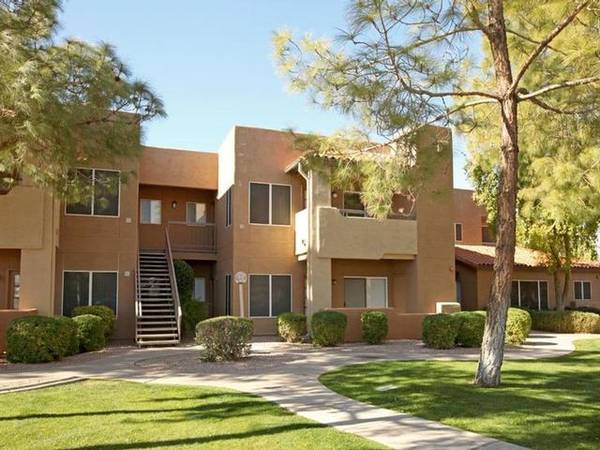 $1,464 / 2br - 910ft2 - Rare Opportunity: 2 BR/2 BA with In-Home Full Size Washer & Dryer (The islands in Gilbert)64024995852546122