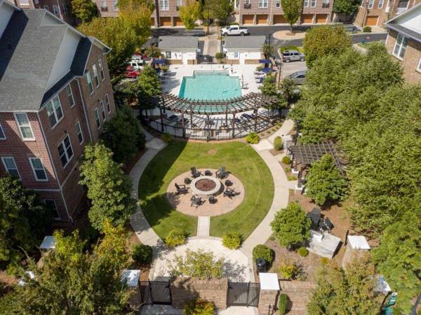 $1,665 / 1br - 773ft2 - Comfortable living. Conveniently located, spacious 1 bed 1 bath! (Franklin - North)63680375519875123