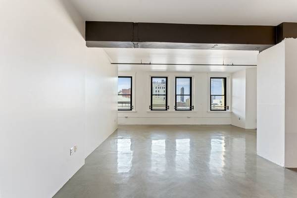 $2,495 / 1br - 950ft2 - LARGEST ONE BEDROOM LOFT! HISTORIC BUILDING! ONE MONTH FREE!63932990655234121