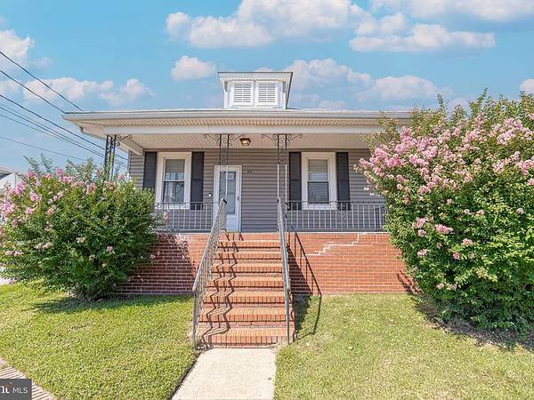 Bright cozy and ready to welcome someone looking for a calm place 1