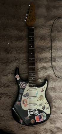 Peavey elextric guitar 1