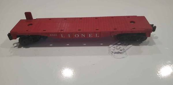 LIONEL #6801 FLAT CAR FOR BOAT. BOAT NOT INCLUDED 1