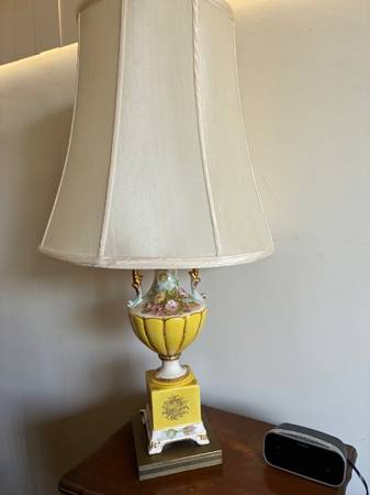 Vintage Porcelain Table Lamps 1