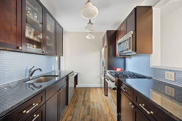 $2,500 / 1br - 700ft2 - Un Glorioso Apartamento de Una Habitación (Greenwich Village)63854193991939121
