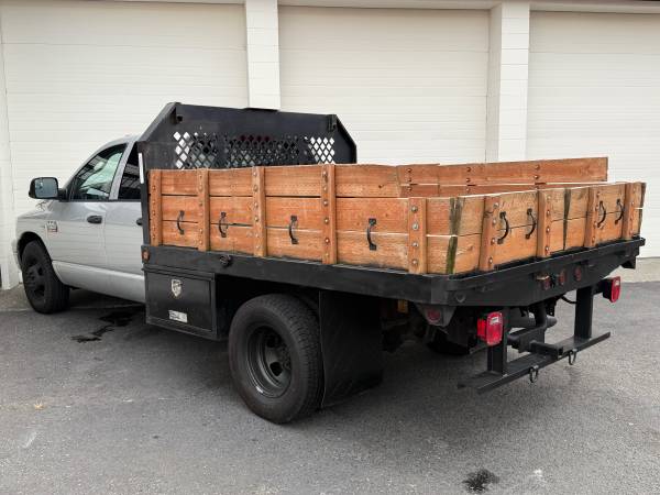 2008 DODGE RAM 3500 CREWCAB DUALLY FLATBED - $12,700 (TACOMA)63477107447171122