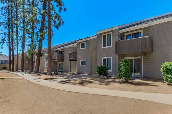 $1,292 / 3br - 1238ft2 - Discover Your Dream Home in Fresno, CA! (Fresno)63798509266307123